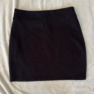 Simple Black Silence + Noise size M Miniskirt